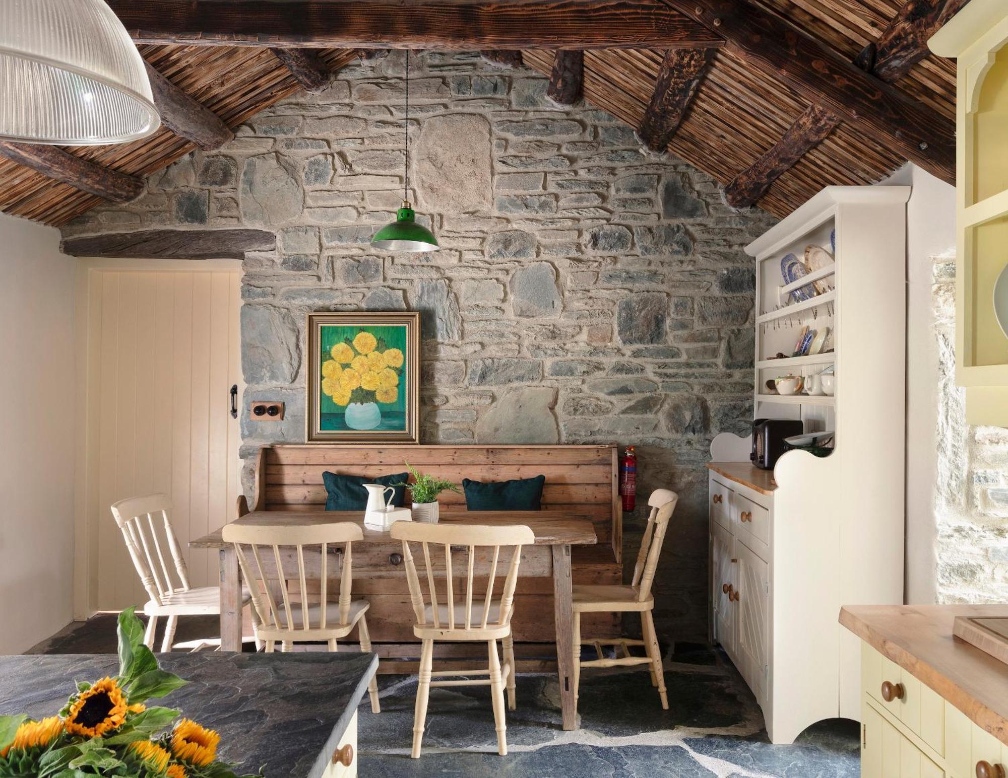 Secluded Thatched Cottage, Near Beaches & Hill Walking Rashenny 외부 사진